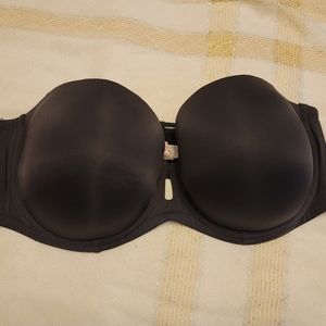 44DD strapless Parisa bra